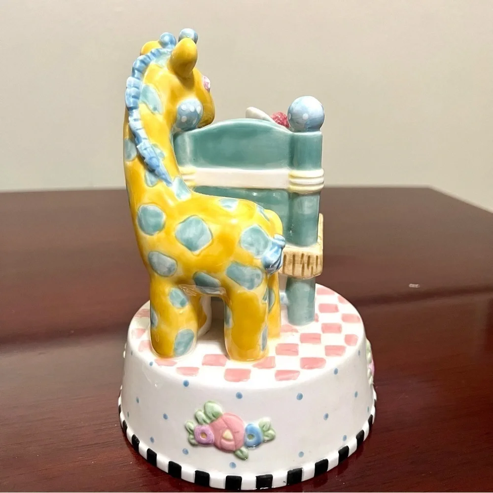 Michel and Co Y2K Vintage music box Hush Little Baby Giraffe Duck lullaby 7.5”
